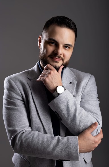 Dr. Lucas Di Marco